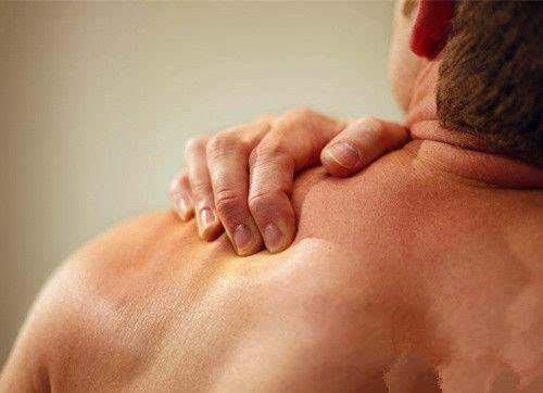 怎么判断是不是肩周炎 怎么判断是不是肩周炎颈椎病