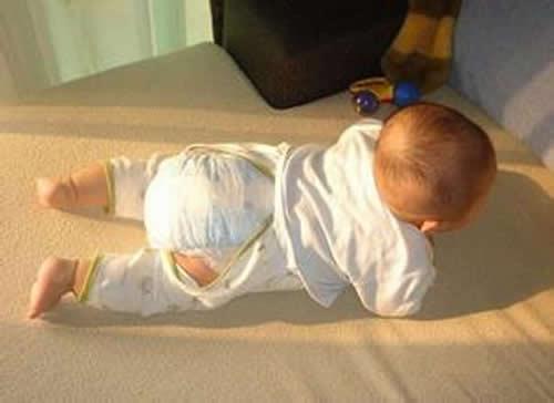 婴儿晒太阳的最佳时间 婴儿什么时候的太阳晒最好