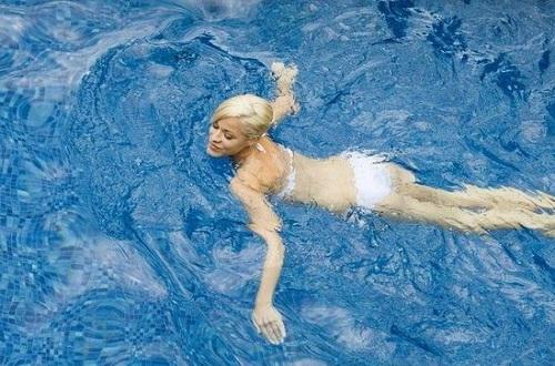 游泳会得中耳炎吗 游泳会不会得中耳炎