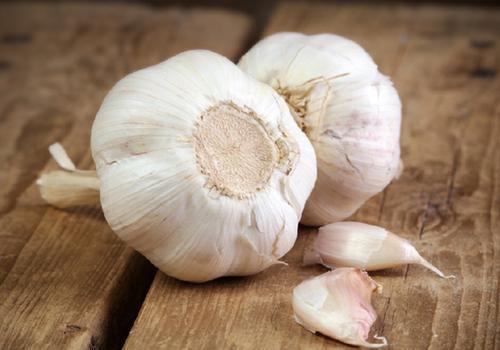 感冒头疼吃什么食物好（感冒头疼吃什么食物好得快）