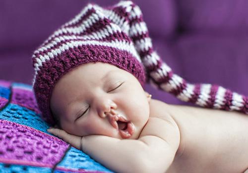 夏天出生的宝宝要帽子吗 夏天出生的宝宝要戴帽子吗