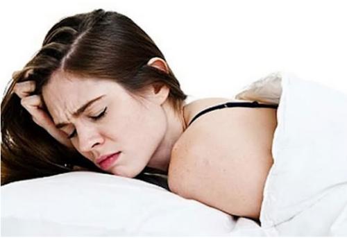 产后失眠怎么办（产后失眠怎么办治疗失眠的最好方法）