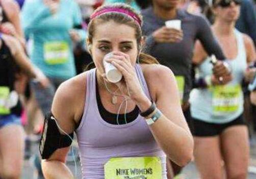 马拉松跑步吃什么补充 马拉松跑后吃什么