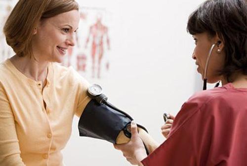 尿蛋白高会引起高血压吗（高血压会不会引起尿蛋白高）