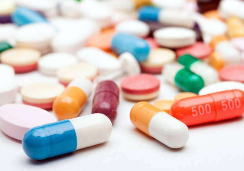 荨麻疹吃维生素有用吗（荨麻疹吃维生素管用吗）