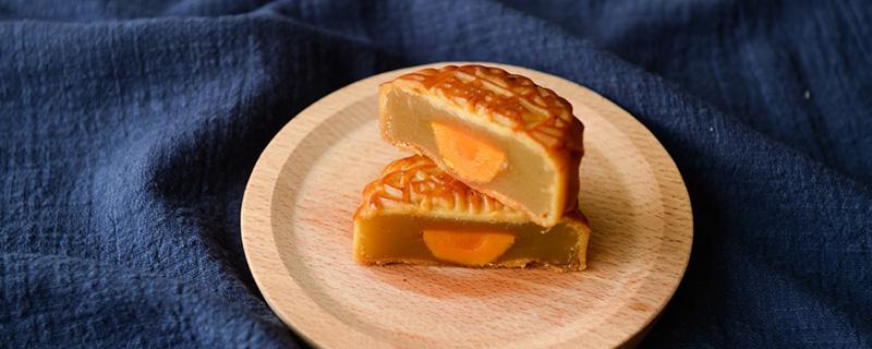 蛋黄莲蓉月饼热量高吗 蛋黄莲蓉月饼会胖吗