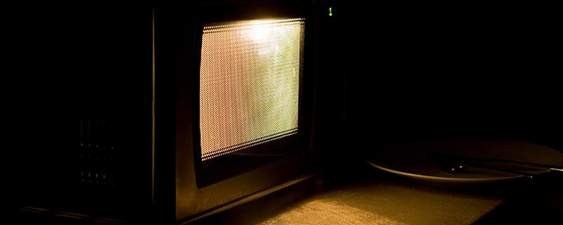 骨肉相连可以用微波炉烤吗 骨肉相连放在微波炉烤多少分钟