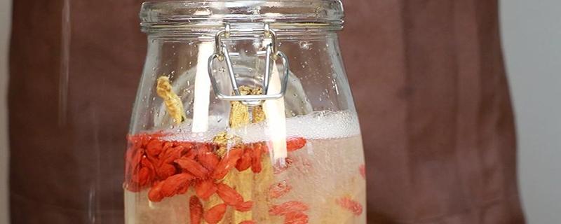 白酒泡枸杞三天能喝吗 白酒泡枸杞有保质期吗