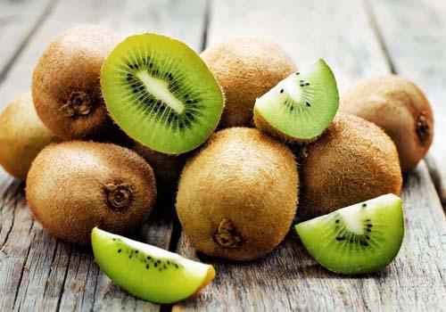 冬季皮肤干燥吃什么水果好（冬季皮肤干燥吃什么水果好得快）