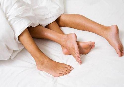 早上同房好还是晚上同房好（要孩子是早上同房好还是晚上同房好）