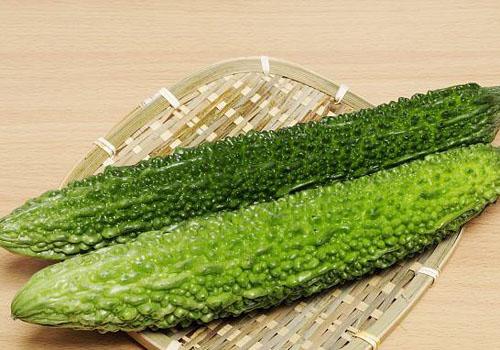 身体有毒素吃什么排毒（排出身体毒素吃什么好）