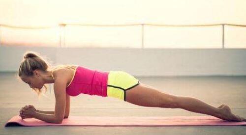 平板支撑对腰椎间盘突出有好处吗 平板支撑对椎间盘突出症有好处吗