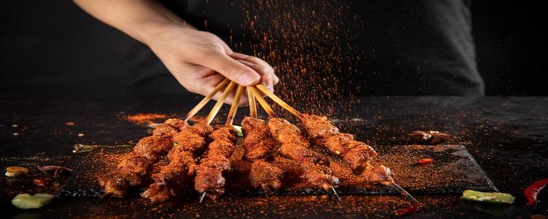 100克烤肉的热量（200克烤肉的热量）