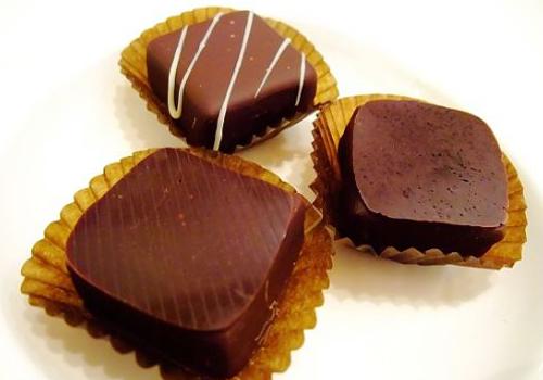 孩子睡前不能吃什么(孩子睡前不能吃什么水果)