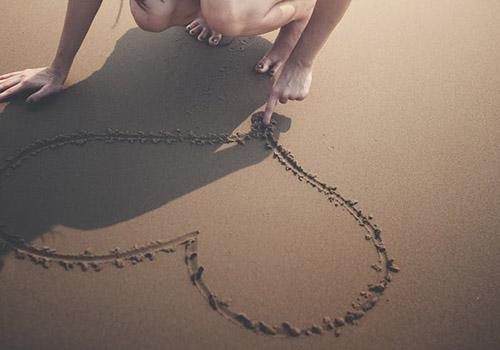 月经十几天还不干净是怎么回事 十四岁月经十几天还不干净是怎么回事