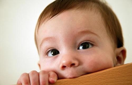 小孩鼻窦炎怎么引起的（孩子鼻窦炎是怎么引起的）