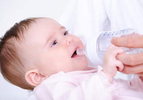 新生儿喝水注意事项 婴儿喝水注意事项