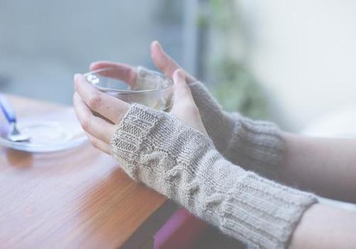 冬天女人手脚冰凉吃什么好 女生冬天手脚冰凉吃什么好