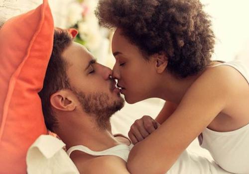 舌吻会传染病毒吗 接吻真的安全吗?