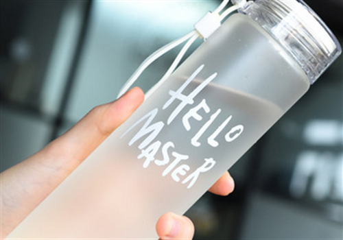 宝宝夏天喝热水好吗 儿童夏天喝热水好还是常温水好