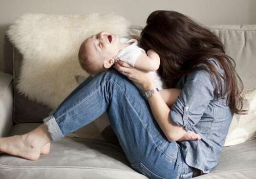 冬天坐月子要注意什么 冬天坐月子要注意什么衣服