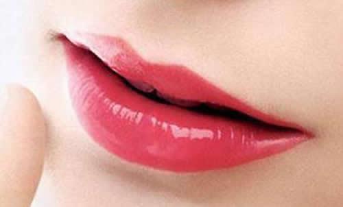 唇炎是怎么引起的（幼儿唇炎是怎么引起的）