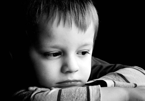 孩子自卑内向怎么办（孩子内心自卑怎么办）