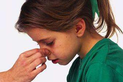 鼻子不通气怎么办特效方法（半岁宝宝鼻子不通气怎么办特效方法）