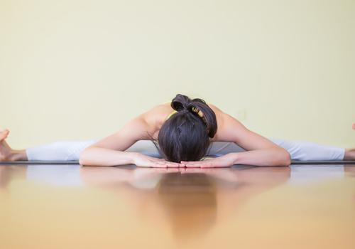 练瑜伽可以矫正腿型吗 做瑜伽可以矫正腿型吗