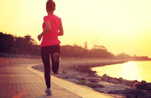 跑步能减肚子吗 跑步能减掉肚子上的脂肪吗