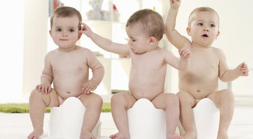 新生儿黄疸400多会怎么样（新生儿黄疸值400有危险吗）