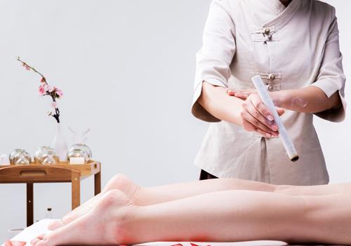 是先艾灸还是先拔罐 是先艾灸还是先拔罐好