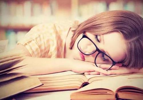 近视看东西为什么会眯眼 近视看东西为什么一定要眯眼