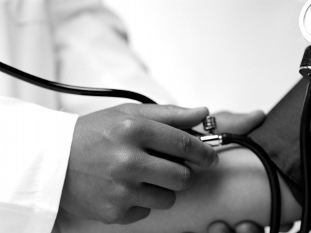 高血压患者应该注意的生活常识(高血压患者应该注意的生活常识有哪些)