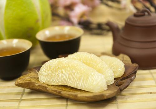 喉咙痒咳嗽能吃柚子吗