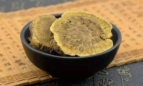 便秘用什么中药泡水喝（便秘泡什么中药喝水效果好）