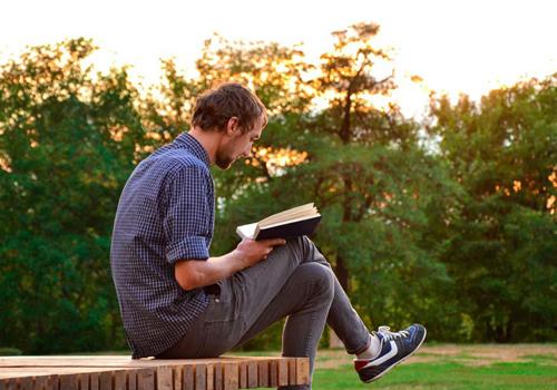 宅男喜欢女生的表现 同年龄段最纯粹的爱慕表现！