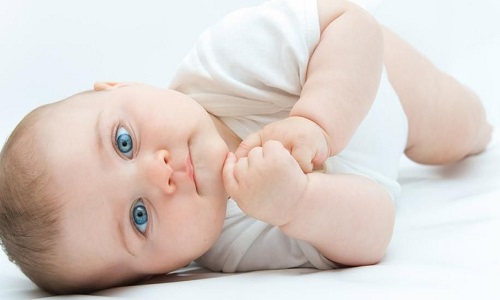 婴儿湿疹形成原因有哪些（婴儿湿疹的主要原因）