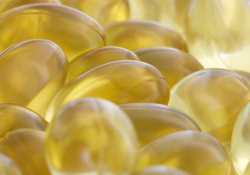 新生儿吃鱼肝油好还是伊可新好 新生儿是吃鱼肝油还是伊可新