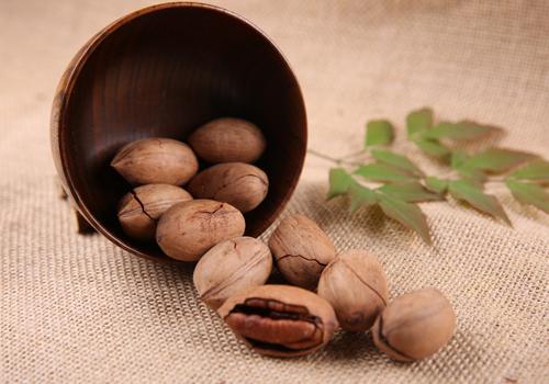 碧根果和核桃有什么区别 核桃和碧根果哪个好