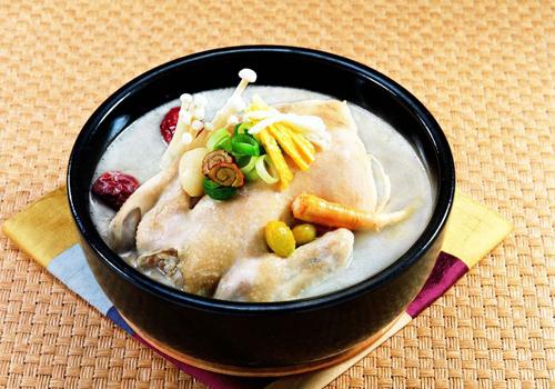 女人冬季感冒吃什么好（女性感冒吃什么比较好）