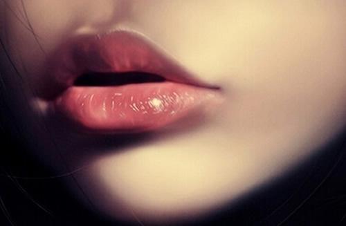 坐月子嘴巴起泡怎么办（月子期间嘴巴起泡怎么办）