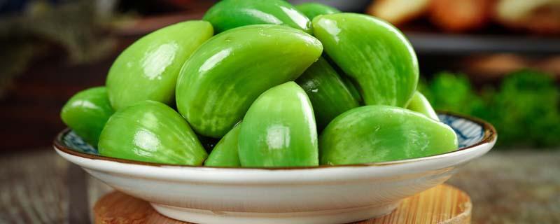 腊八蒜不适合什么人吃（腊八蒜能多吃吗吃了有什么好处）