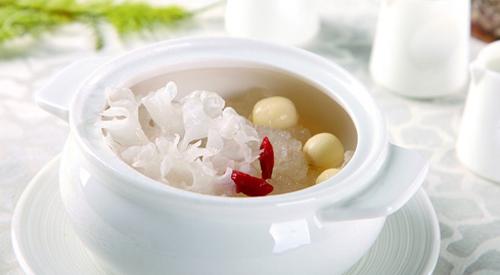 感冒了能吃银耳莲子吗 吃感冒药可以吃银耳莲子吗