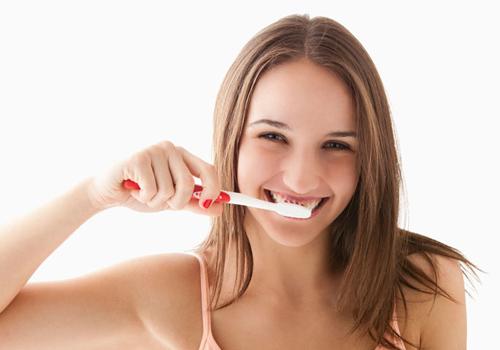 刷牙怎么怎么刷才正确（怎样是正确刷牙）