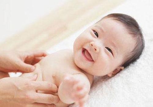 孩子积食发烧怎么办（孩子积食发烧怎么办 怎样退烧快）