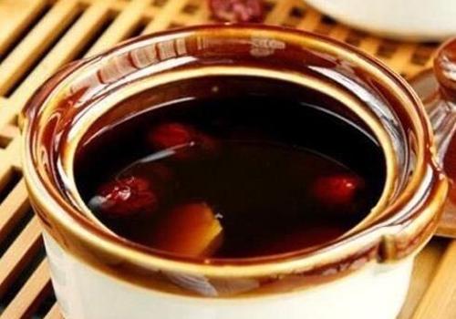 经期适合喝什么汤（经期适合喝什么汤排淤血）