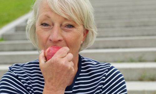 高血压吃什么水果好（夏天高血压吃什么水果好）