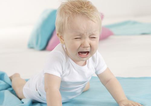 宝宝咳嗽有痰是肺炎吗（两个月宝宝咳嗽有痰是肺炎吗）