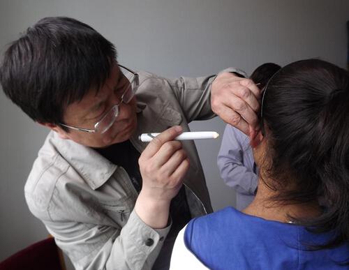 中耳炎会耳鸣吗 中耳炎会有耳鸣吗